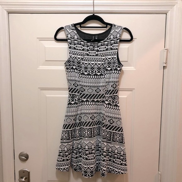 HeartSoul Dresses & Skirts - ⭐️ 5/$25 Heartsoul black and white dress (B)